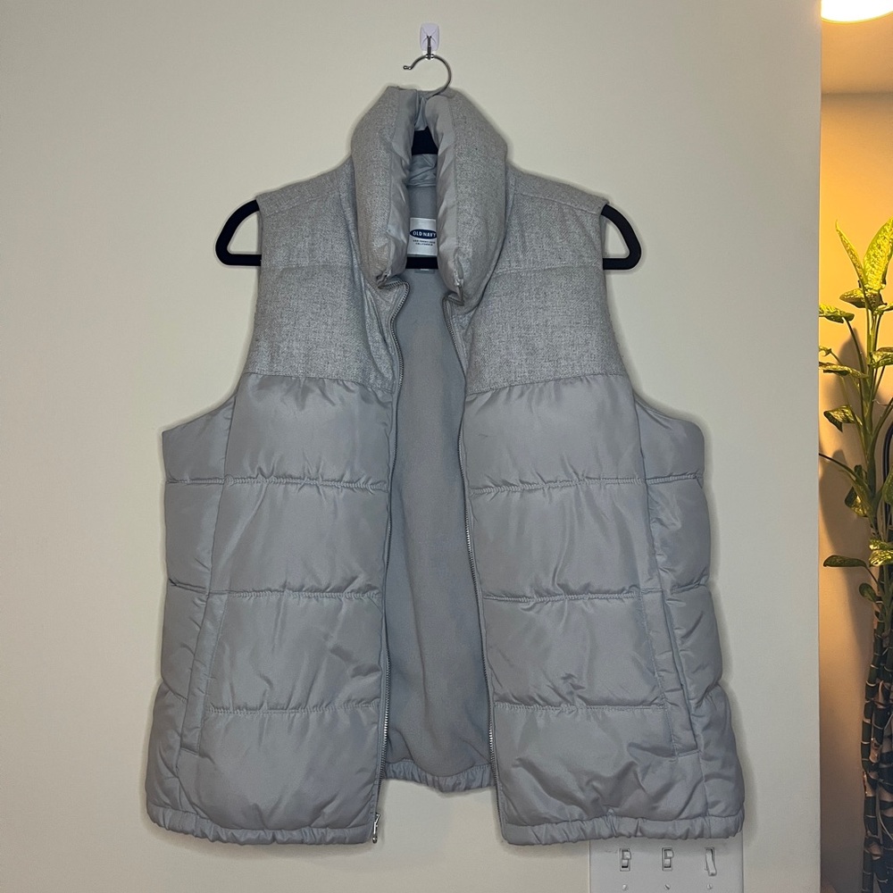 Old Navy Gray Puffer Vest